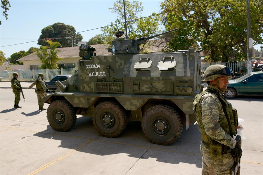 El ejército mexicano ha recibido críticas por el uso de la violencia indiscriminada; esta no es una imagen del tiroteo de Nuevo Laredo. Fuente: EFE